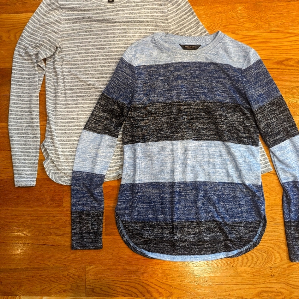 Banana Republic long sleeves- size XS